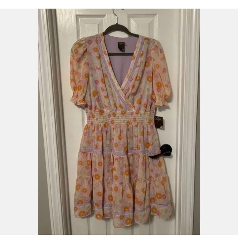 NWT Taylor Adorable Floral Dress Sz 8 Pastal Colors Very Feminine